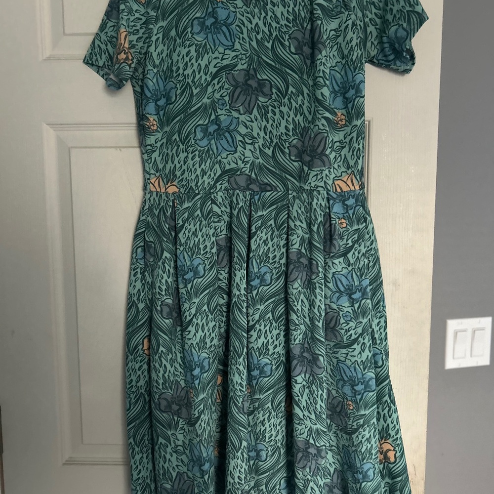 Light green floral dress with pockets